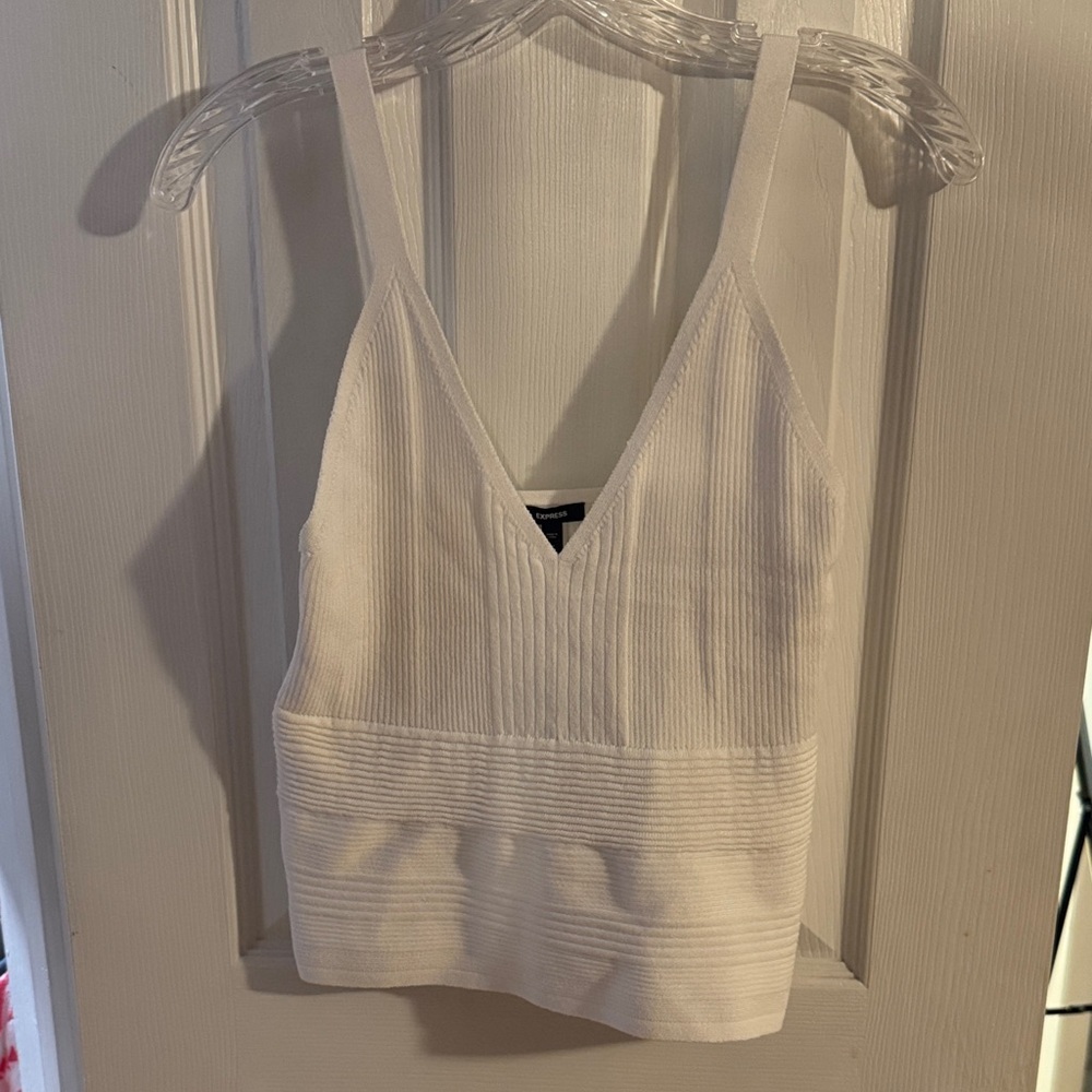 NWT Express White Ribbed V-Neck Women's Top